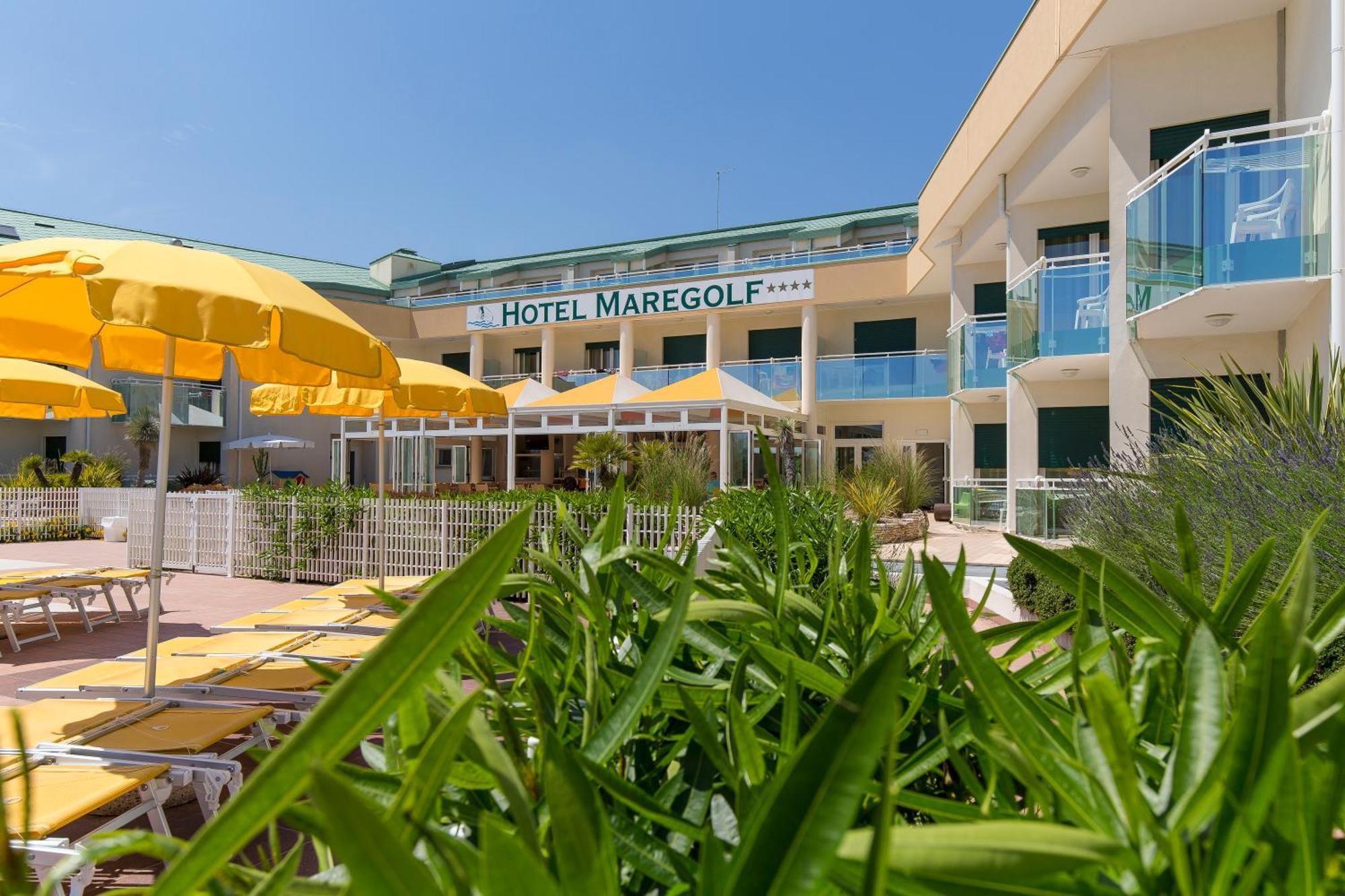 Hotel Maregolf Caorle Bagian luar foto