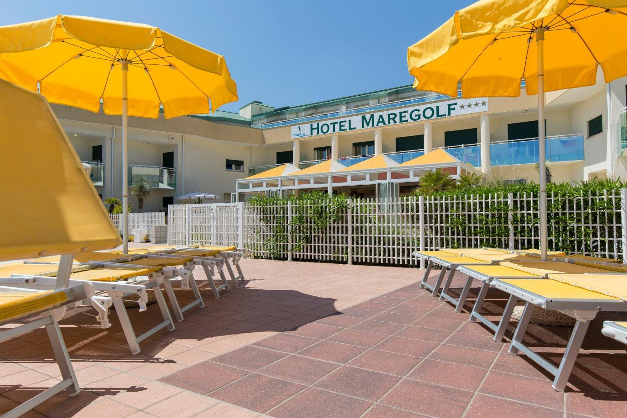 Hotel Maregolf Caorle Bagian luar foto